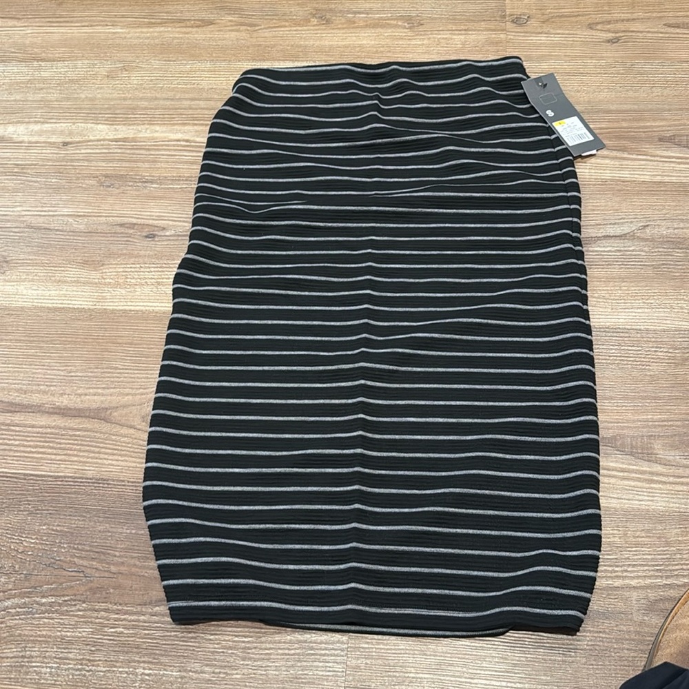 Mossimo knit pencil skirt new with tags